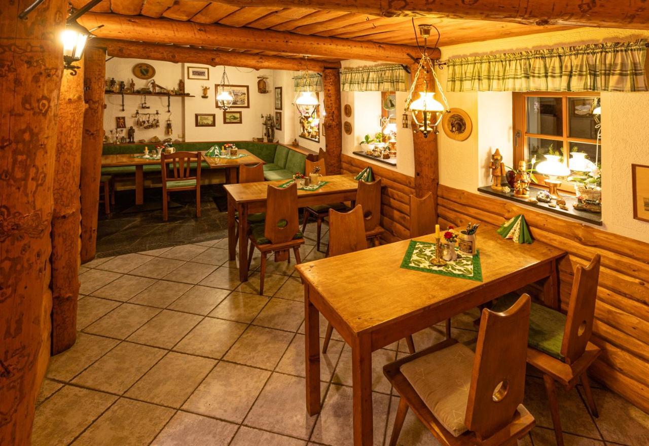 Pension Und Gaststaette Zur Knappenschaenke Thermalbad Wiesenbad Екстериор снимка