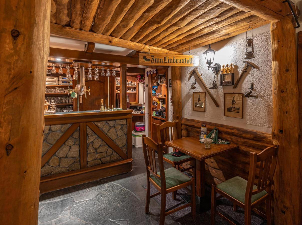 Pension Und Gaststaette Zur Knappenschaenke Thermalbad Wiesenbad Екстериор снимка