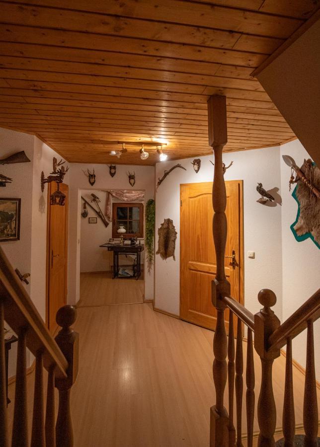 Pension Und Gaststaette Zur Knappenschaenke Thermalbad Wiesenbad Екстериор снимка