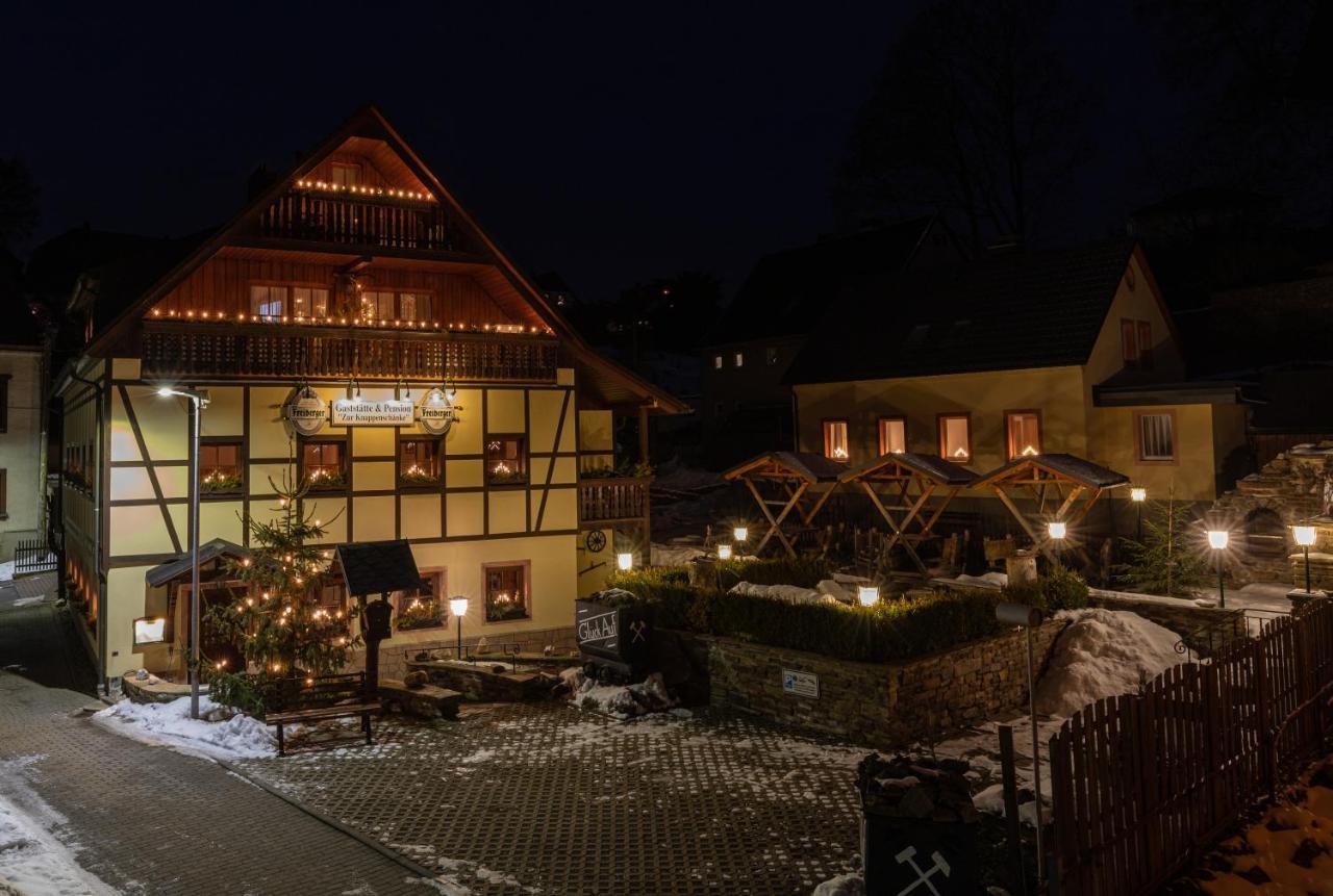 Pension Und Gaststaette Zur Knappenschaenke Thermalbad Wiesenbad Екстериор снимка