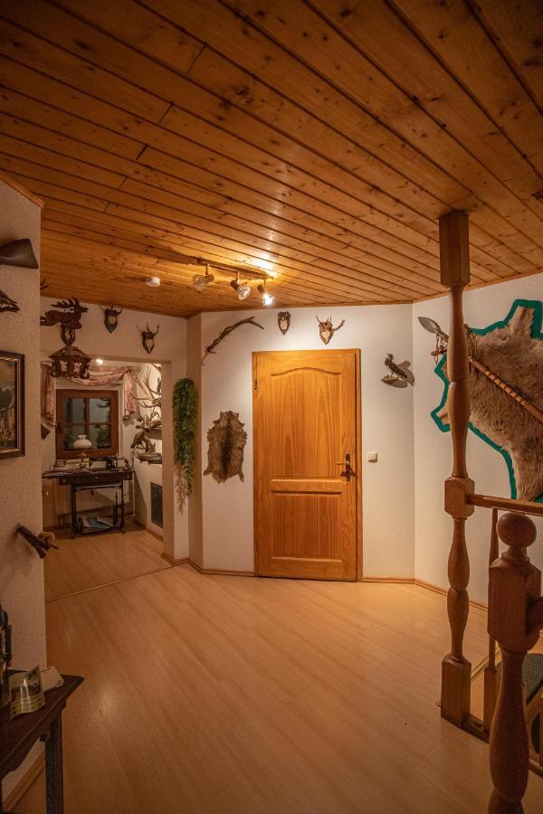 Pension Und Gaststaette Zur Knappenschaenke Thermalbad Wiesenbad Екстериор снимка