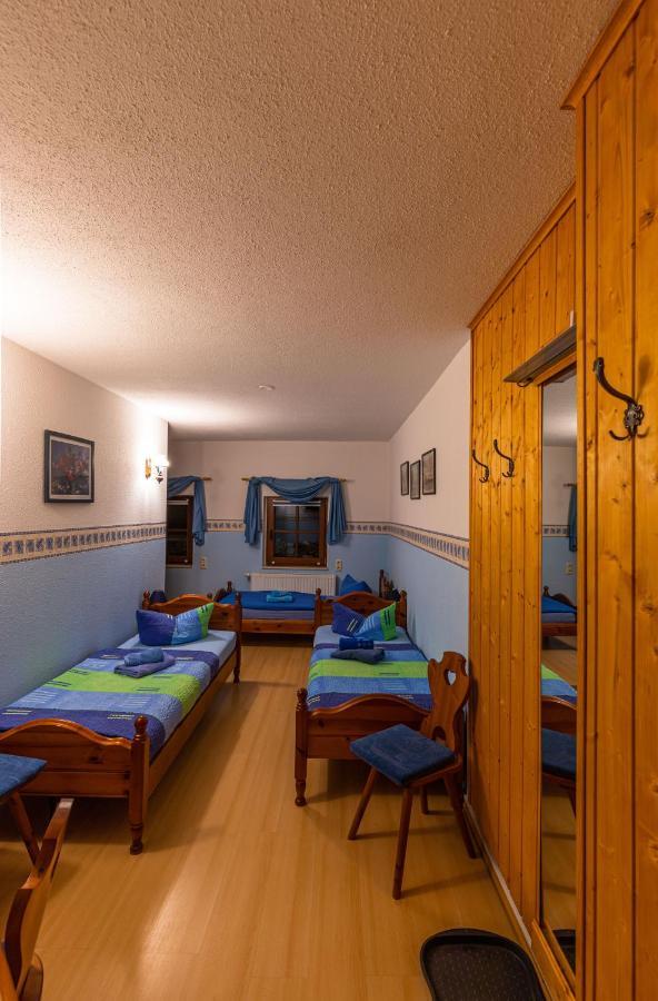 Pension Und Gaststaette Zur Knappenschaenke Thermalbad Wiesenbad Екстериор снимка