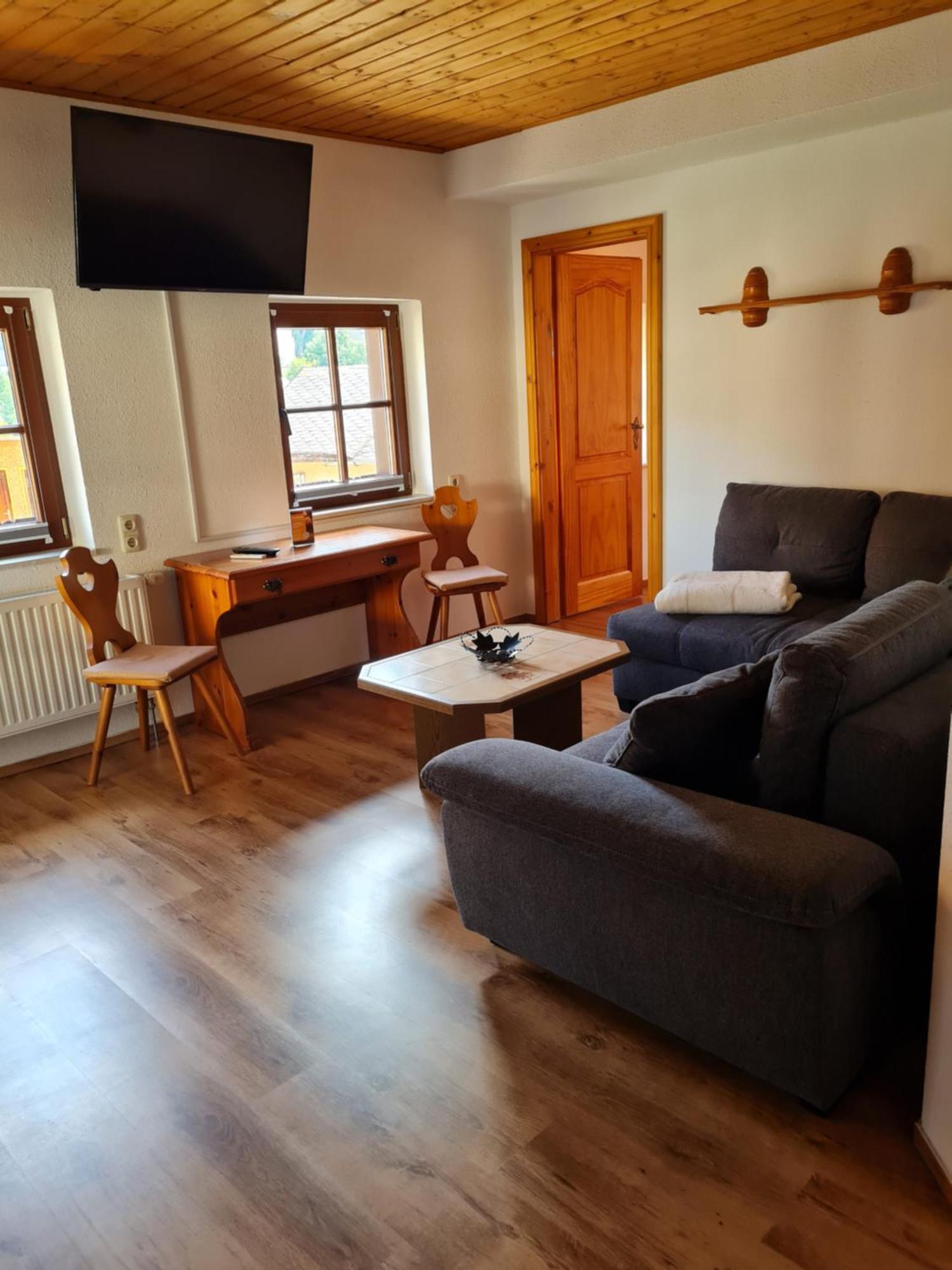 Pension Und Gaststaette Zur Knappenschaenke Thermalbad Wiesenbad Стая снимка