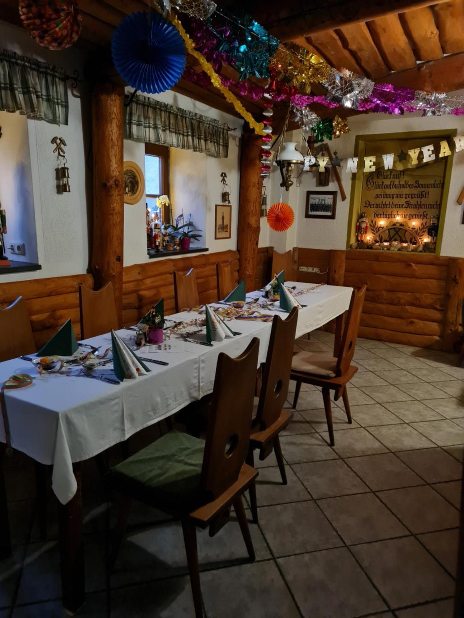 Pension Und Gaststaette Zur Knappenschaenke Thermalbad Wiesenbad Екстериор снимка