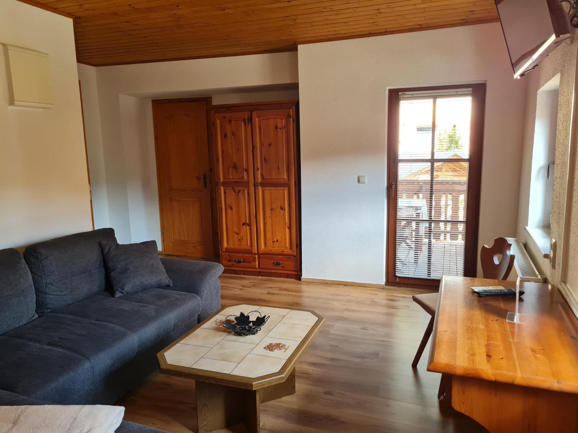 Pension Und Gaststaette Zur Knappenschaenke Thermalbad Wiesenbad Стая снимка